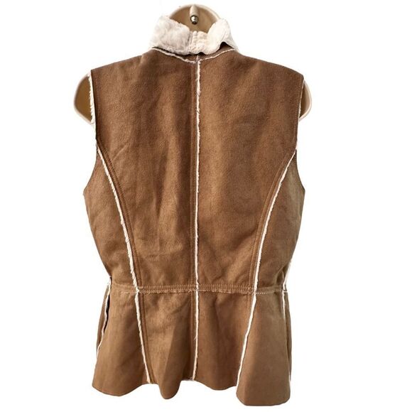 Me Jane ~ Faux Suede and fur lined vest ~ two side pockets - Picture 5 of 12